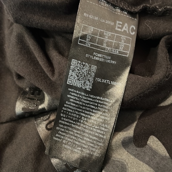 Guess T-Shirt - Picture 3 of 4